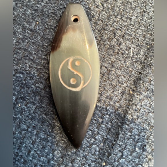 Peace Sign Surfboard Pendant - Picture 4 of 5